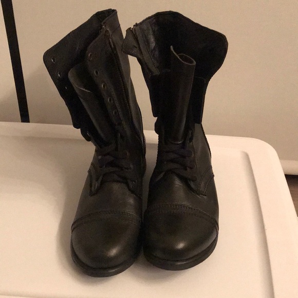 Brand New Steve Madden Combat Boots - Picture 2 of 3